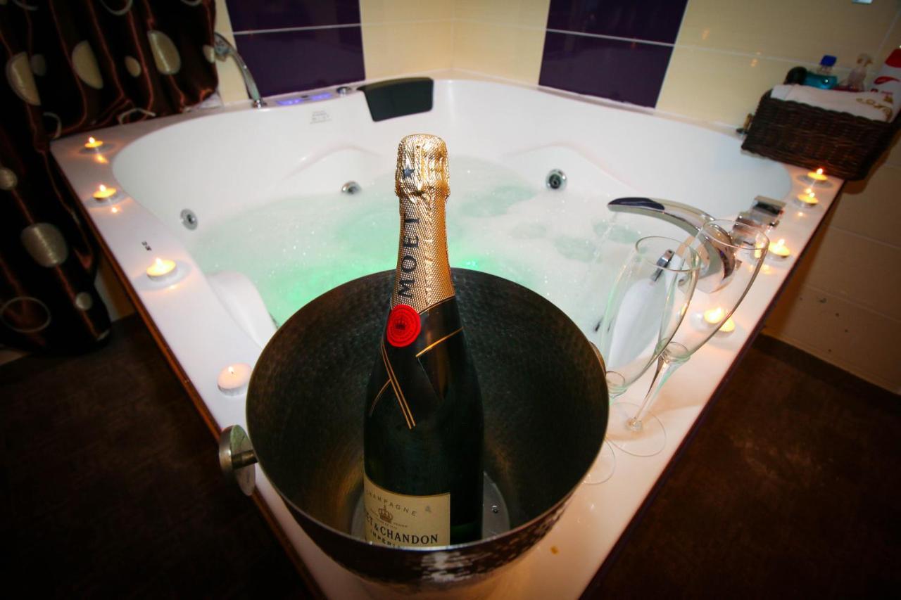 Karma Luxury Room Bukurešť Exteriér fotografie